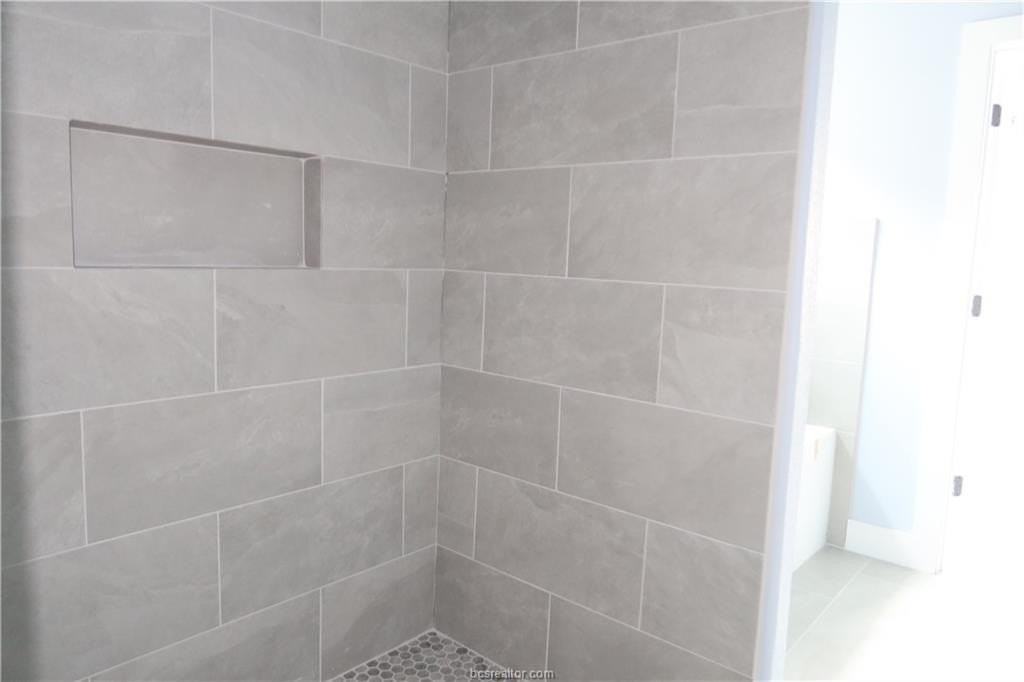 1969 Cambria Dr - Photo 7 of 20