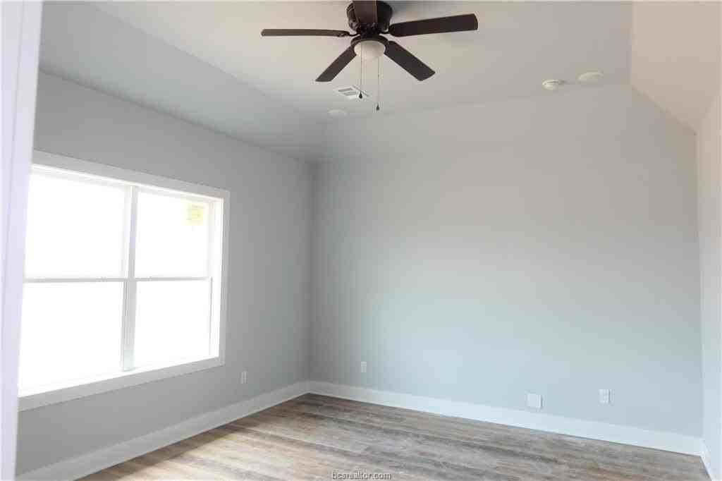 1967 Cambria Dr - Photo 6 of 20