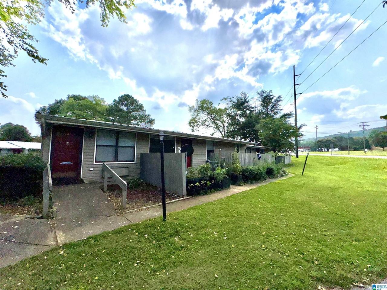 1700 Greenbrier Dear Rd