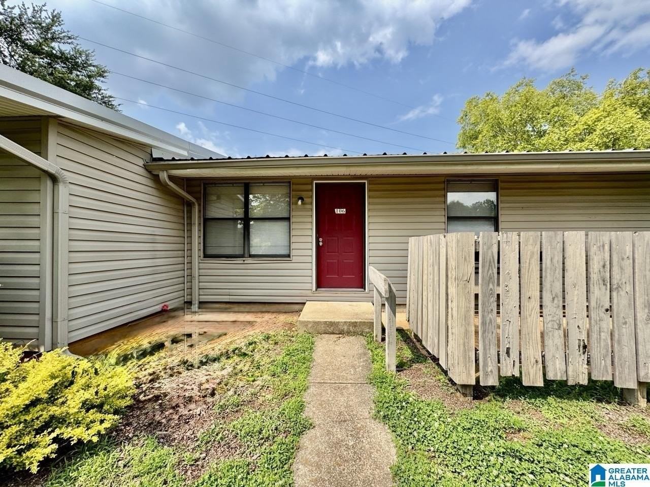 1700 Greenbrier Dear Rd