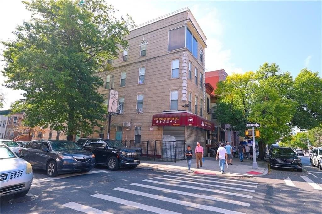 5301 7th Ave - Photo 2 of 28