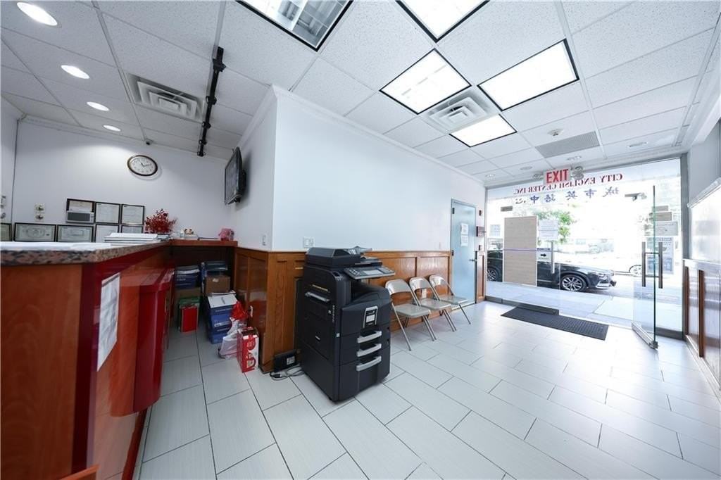 5301 7th Ave - Photo 6 of 28