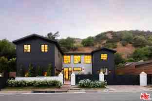 1937 N Beverly Dr - Photo 1 of 1