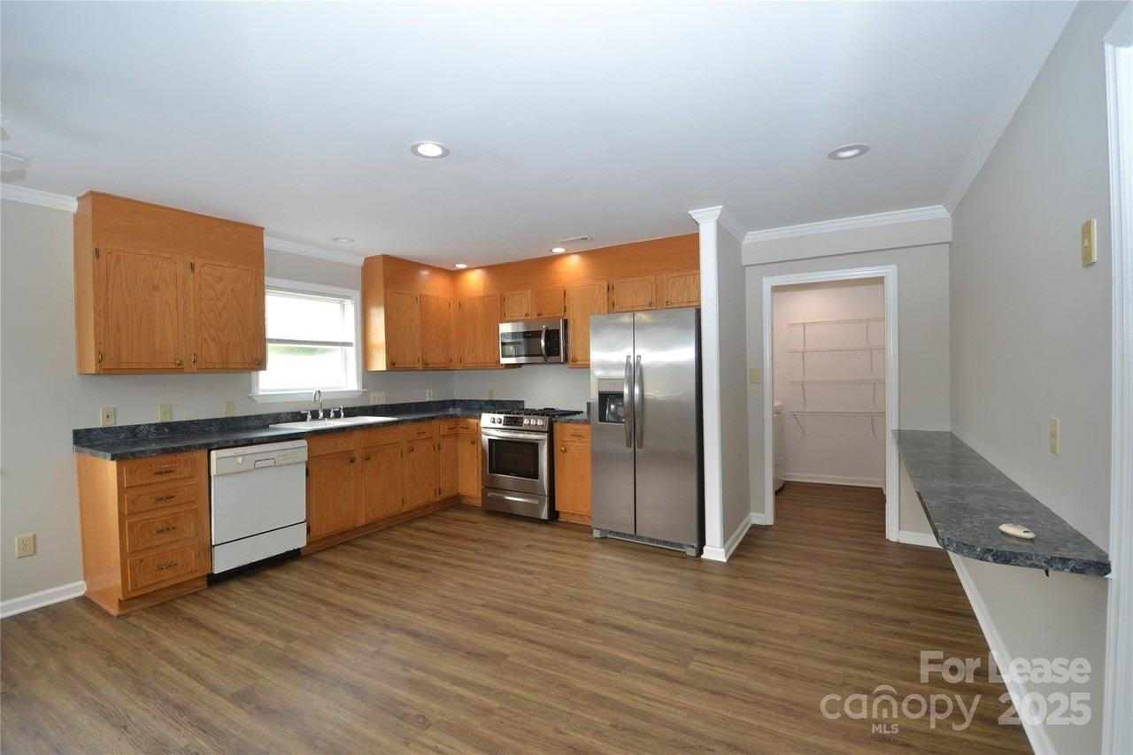 107 Maxwell Avenue - Photo 6 of 23