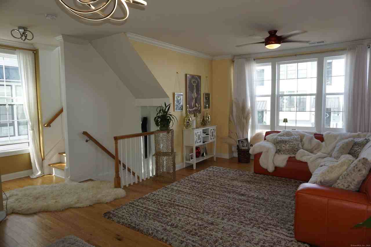 127 Brentwood Circle #127 - Photo 2 of 23