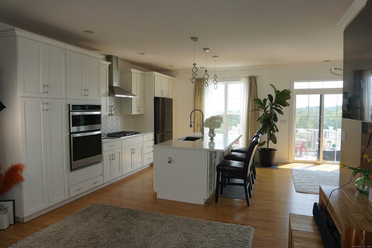 127 Brentwood Circle #127 - Photo 4 of 23