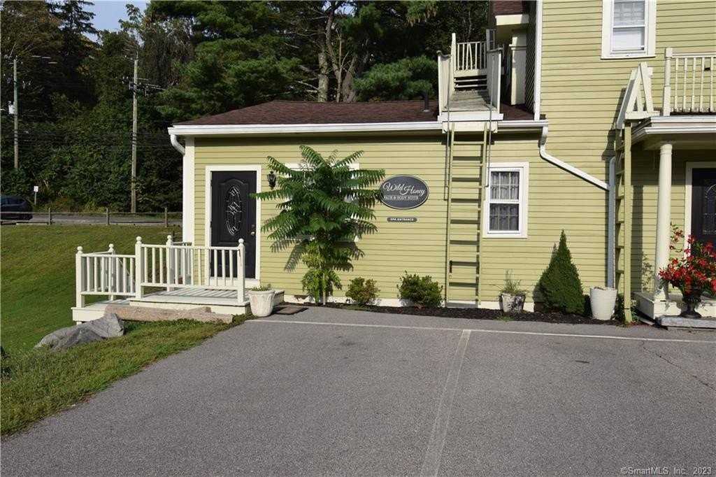 159 Main St #E - Photo 3 of 17