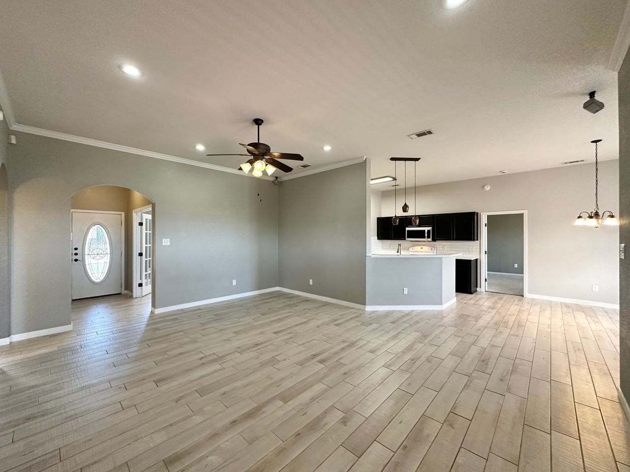 2502 Gail Dr - Photo 6 of 42