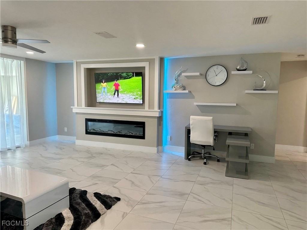 129 Sw 54th Ter - Photo 3 of 24