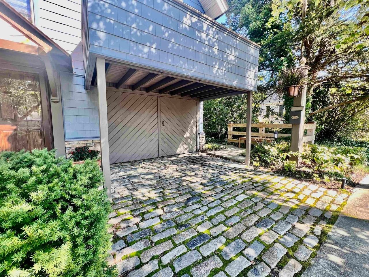 7 N Delavan Ave - Photo 4 of 50