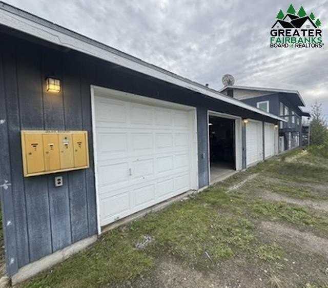 2605 S Barnette St #3 - Photo 6 of 10