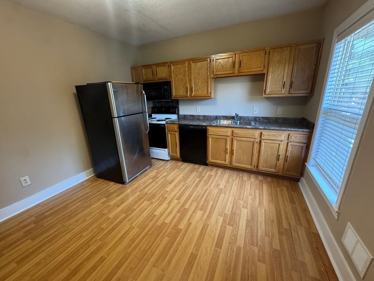 710 Cabell Drive - Photo 6 of 12