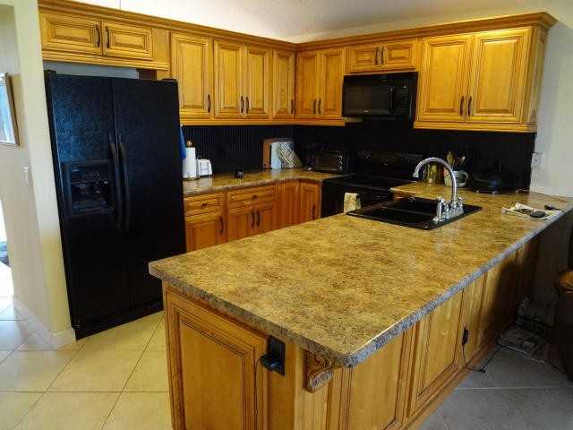 22484 Middletown Drive - Photo 3 of 5