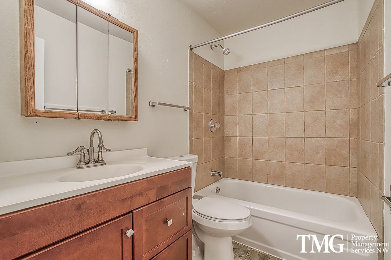 Montclair Apartments - Photo 6 of 17