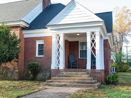 featured image of 237 Brevard St