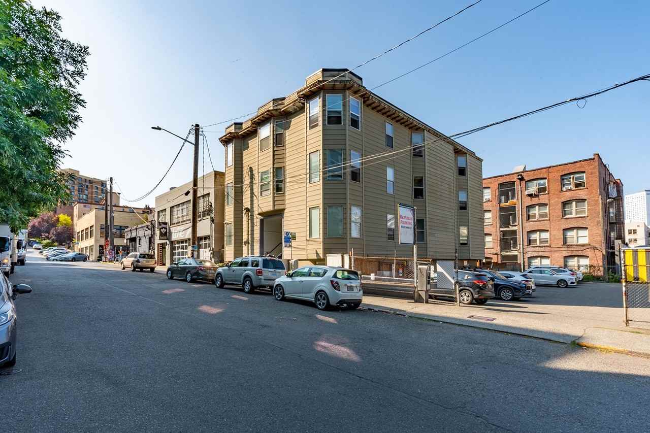 Centrally located community living. - Photo 4 of 47