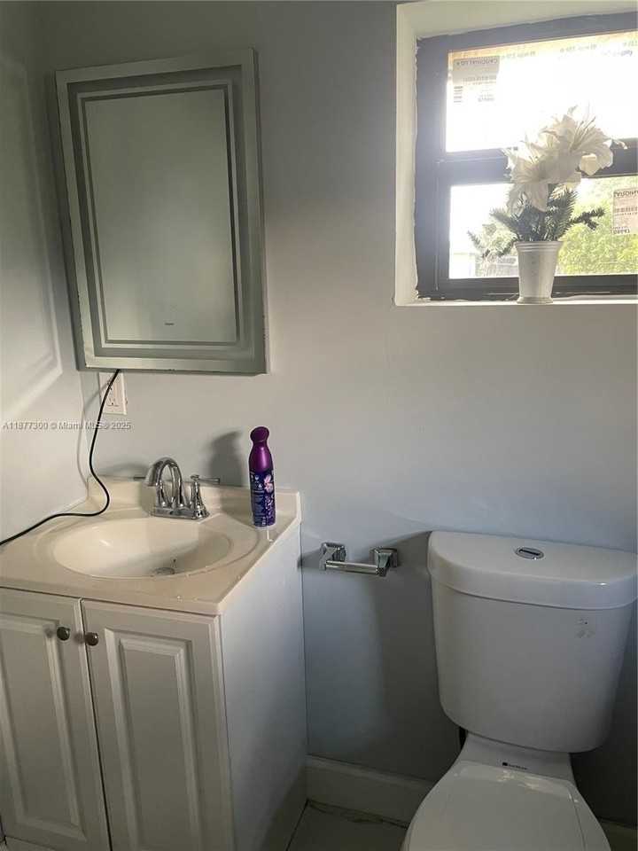 2785 Nw 59th St #2 - Photo 2 of 5