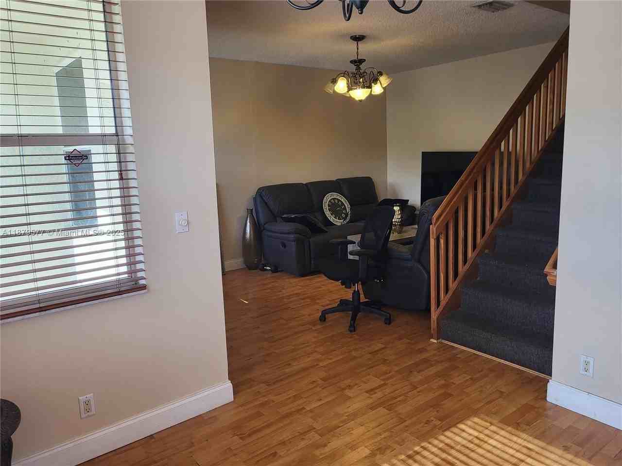 820 Ne 212th Ter #6 - Photo 5 of 44