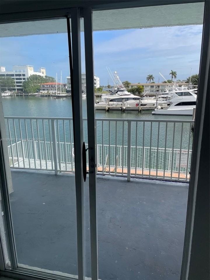 7917 West Dr #17 - Photo 4 of 5