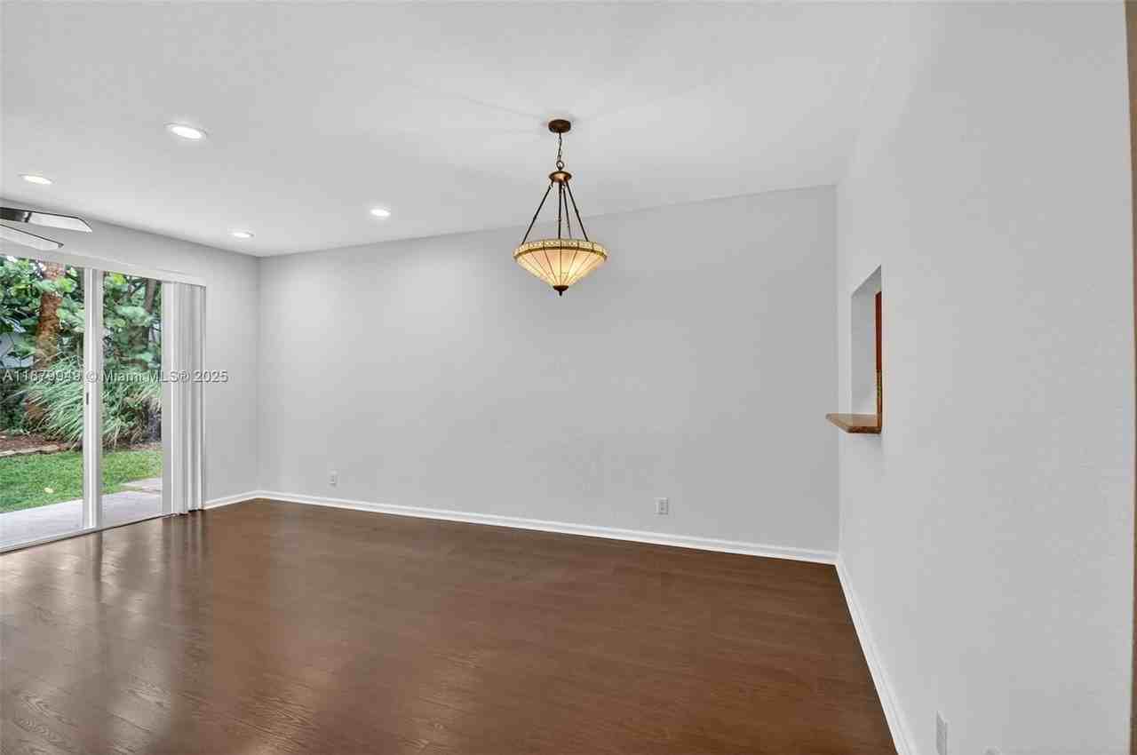 16097 Poppyseed Cir #1907 - Photo 6 of 44