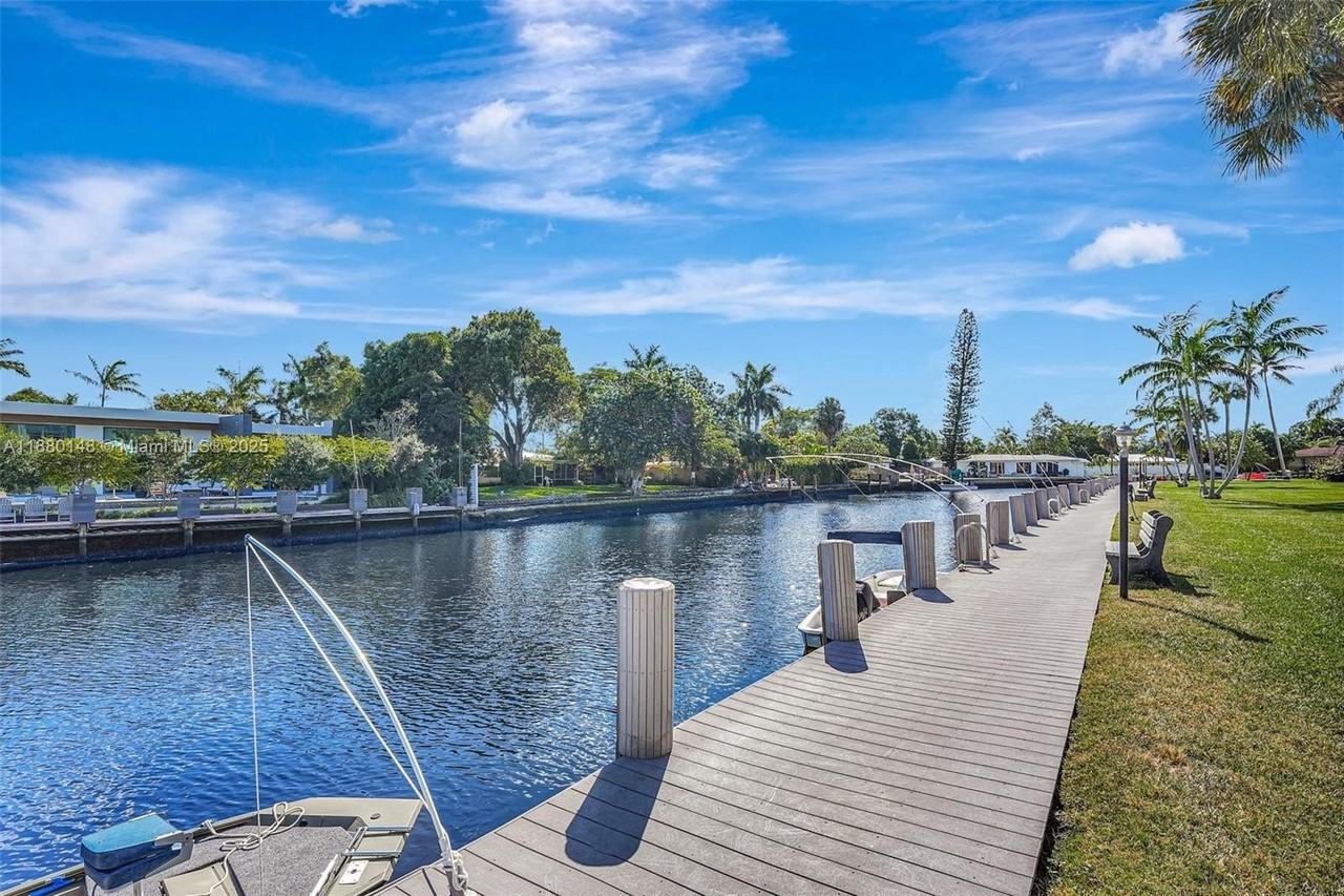 2970 Ne 16th Ave #403