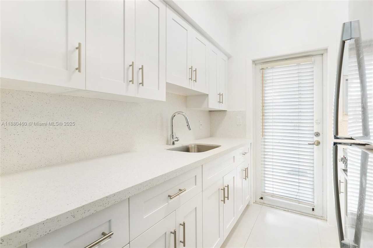 6930 Rue Versailles #24 - Photo 5 of 16