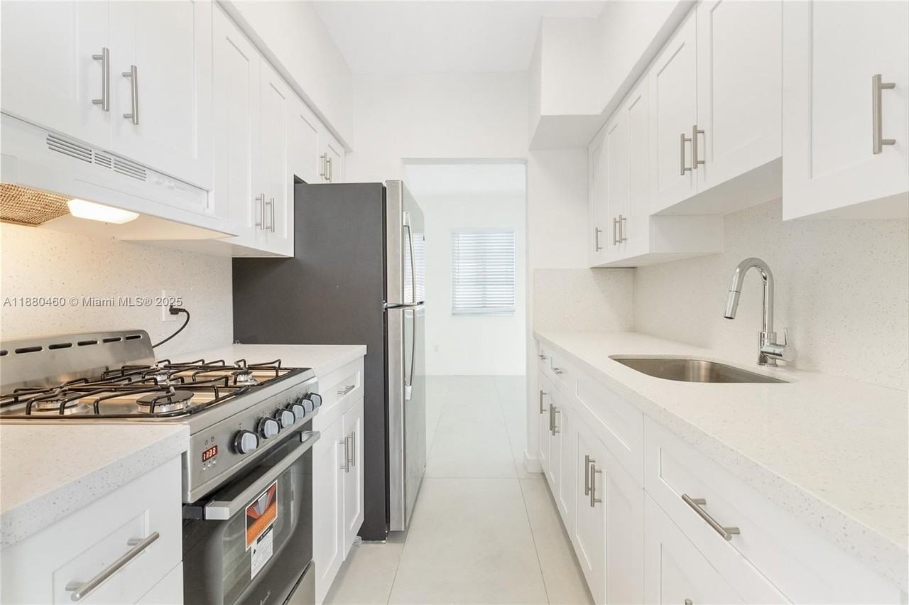 6930 Rue Versailles #24 - Photo 6 of 16