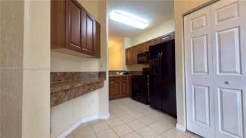 featured image of 1918 Alamanda Way #NA