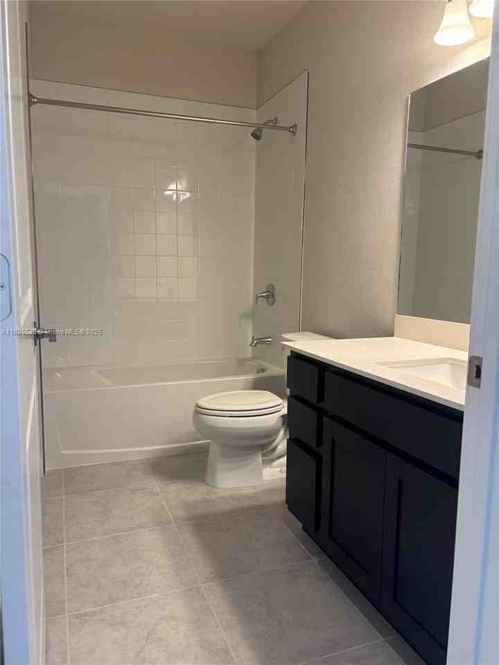 1022 West Davis Parkway - Photo 7 of 22