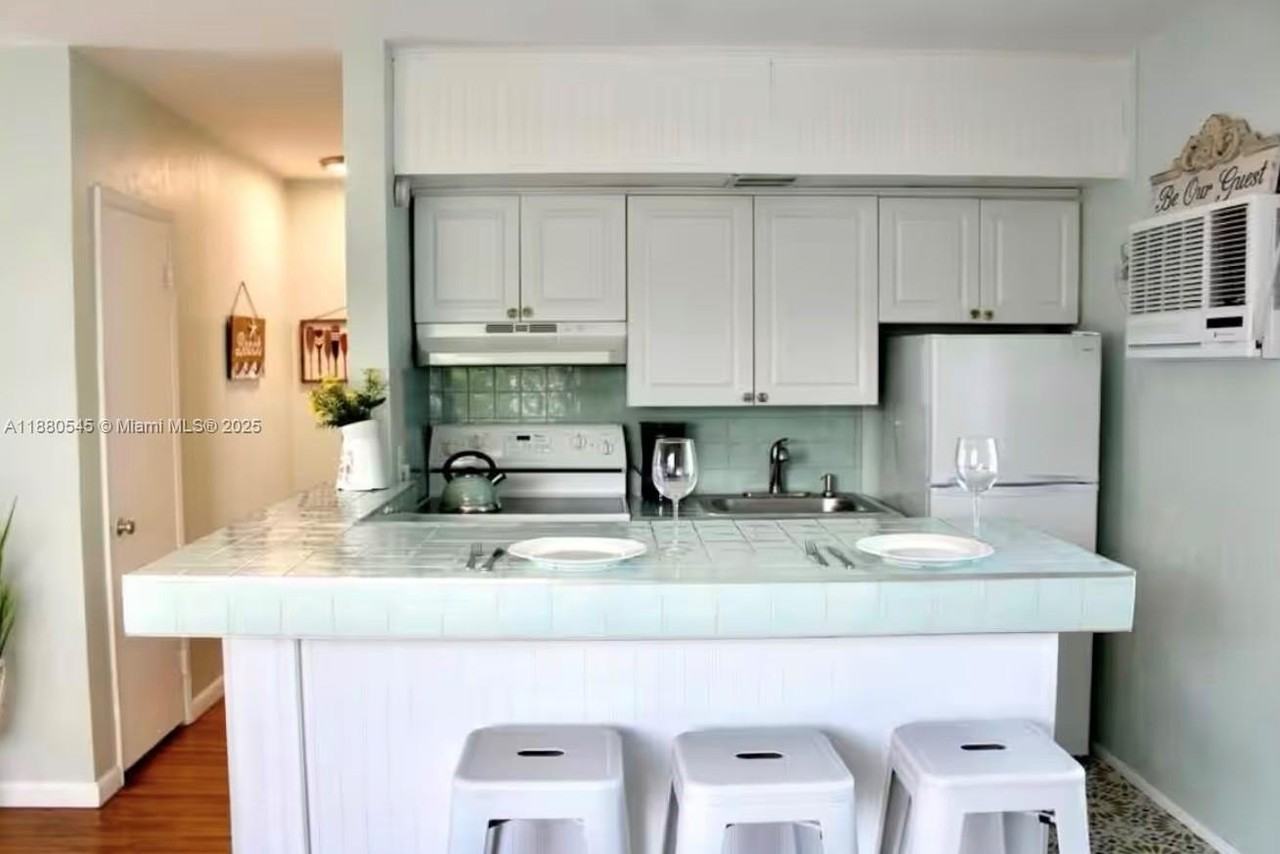 316 Walnut St #2 - Photo 4 of 8