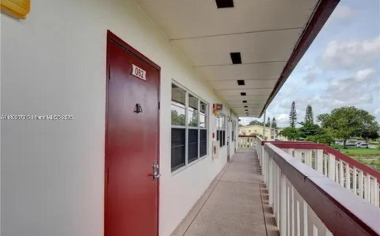 82 Fanshaw B #82 - Photo 2 of 5