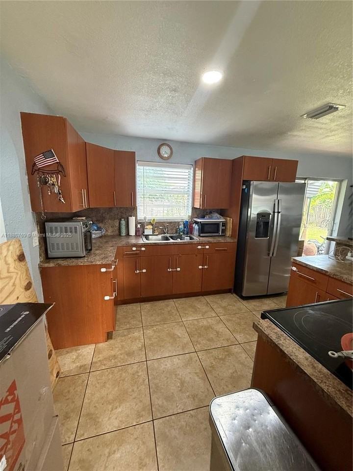 25835 Southwest 123rd Avenue #25835 - Photo 5 of 13