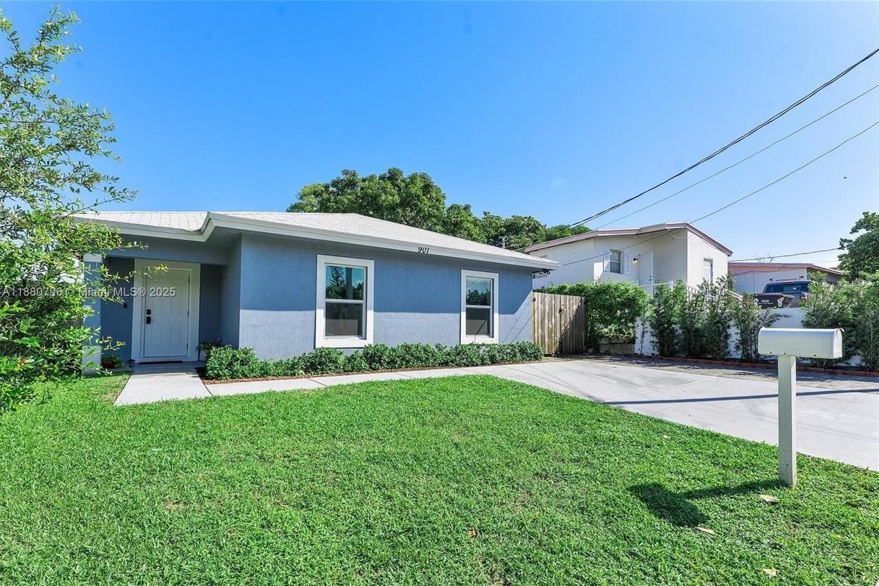 901 20th Street #901 - Photo 2 of 33