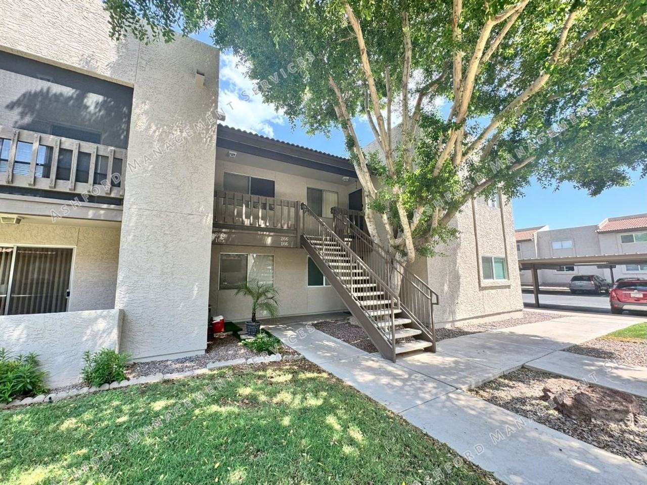 520 N Stapley Dr - Photo 3 of 36