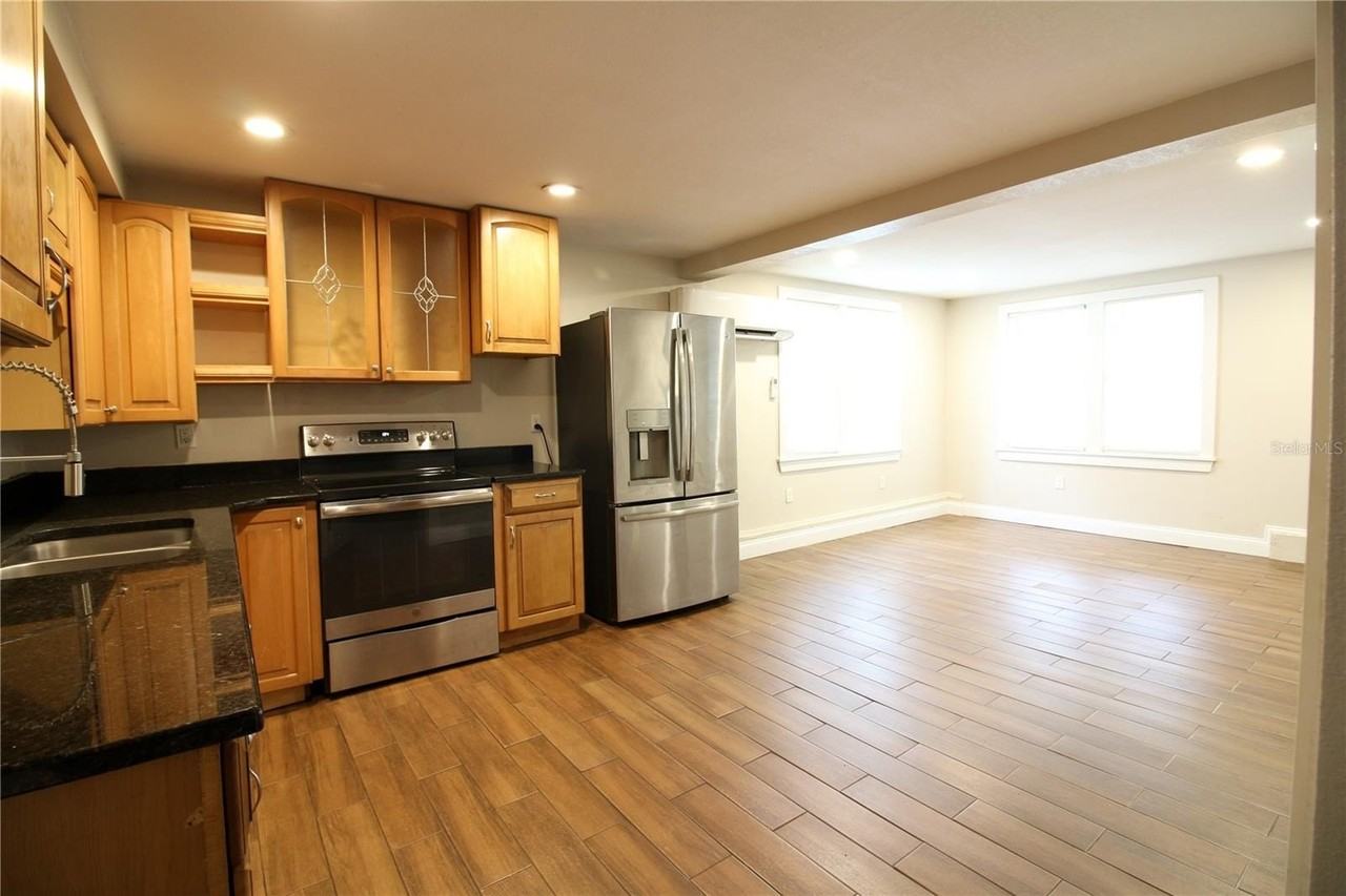 1123 S Tennessee Ave - Photo 6 of 12