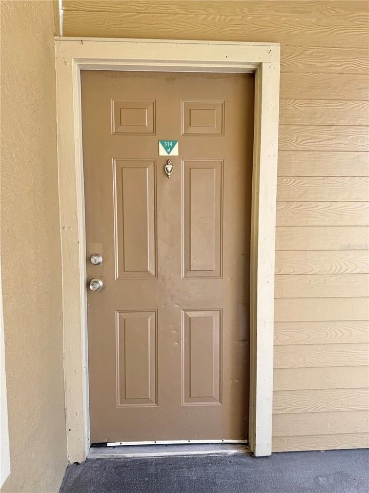 2201 Key West Court #314 - Photo 6 of 50