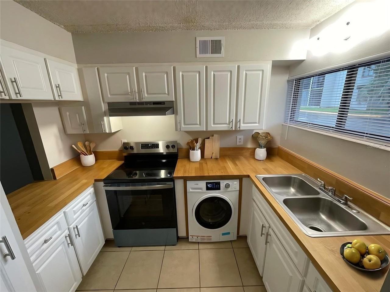 1108 Bartow Rd #107 - Photo 3 of 12