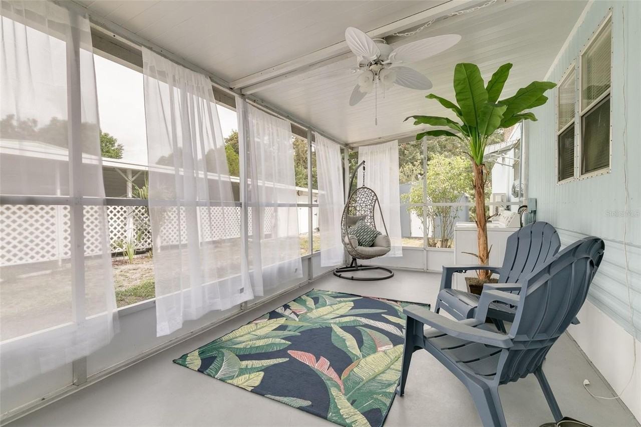 7815 Greenlawn Drive - Photo 3 of 37