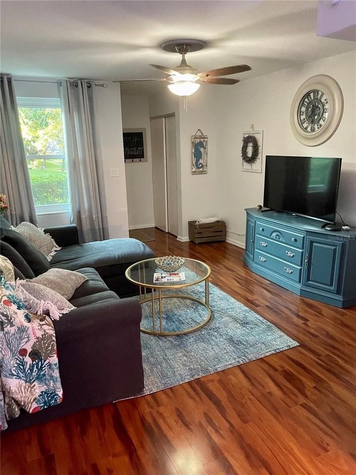 4304 La Vera Court - Photo 4 of 27