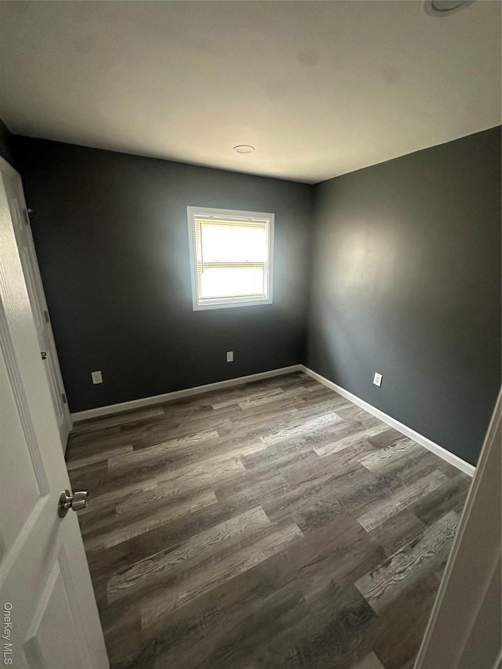 128 Lakeview Dr - Photo 5 of 9