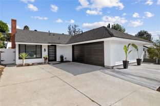 25831 Tree Top Rd - Photo 1 of 1