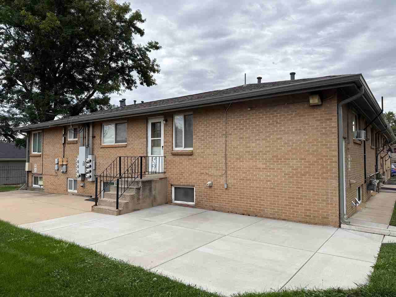 979 Upham Ct – Boutique 7 - Photo 3 of 3