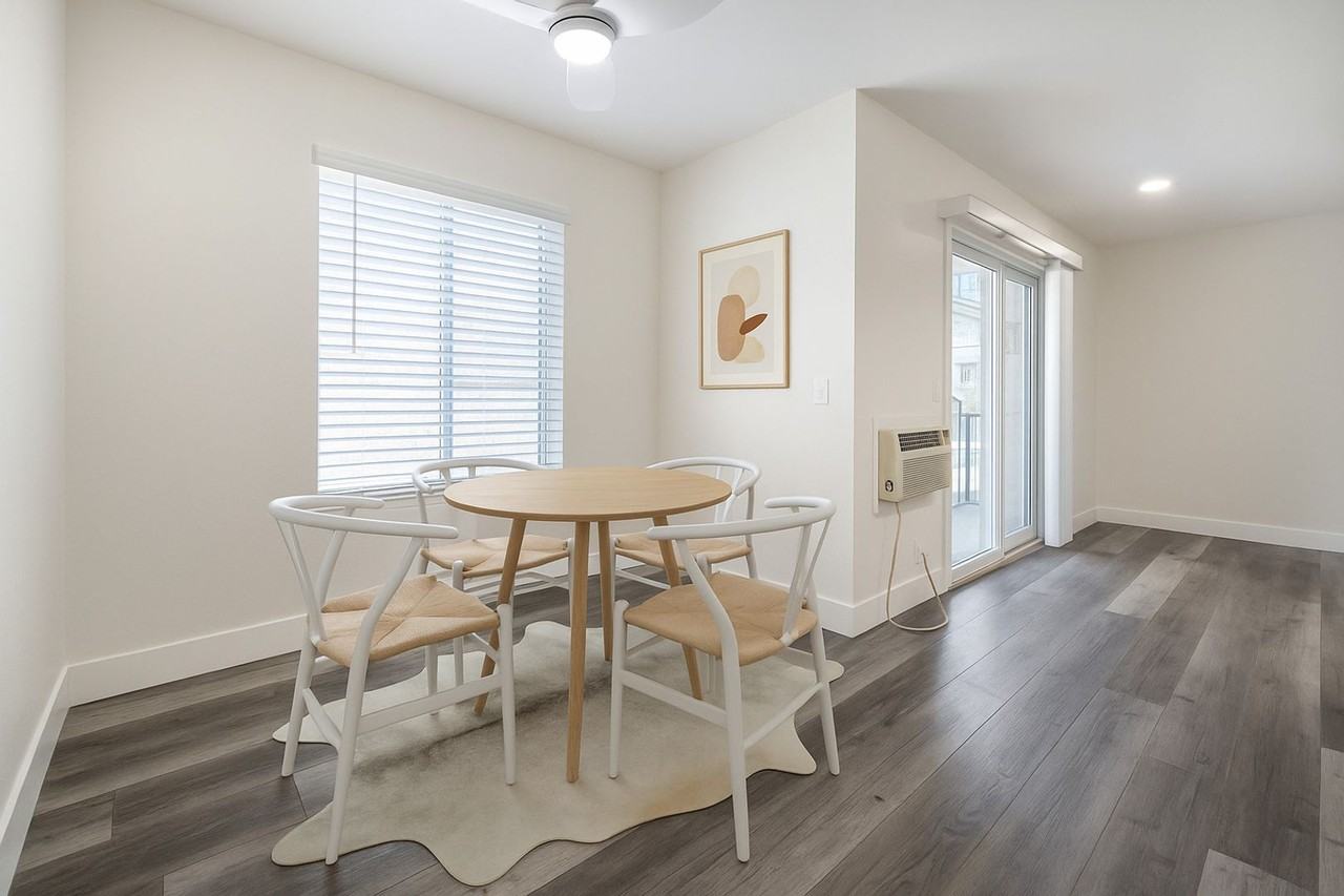 Vista de Helix Apartments - Photo 2 of 29