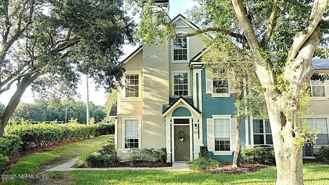 13703 Richmond Park Dr N Apt 1403 #1403 - Photo 1 of 1