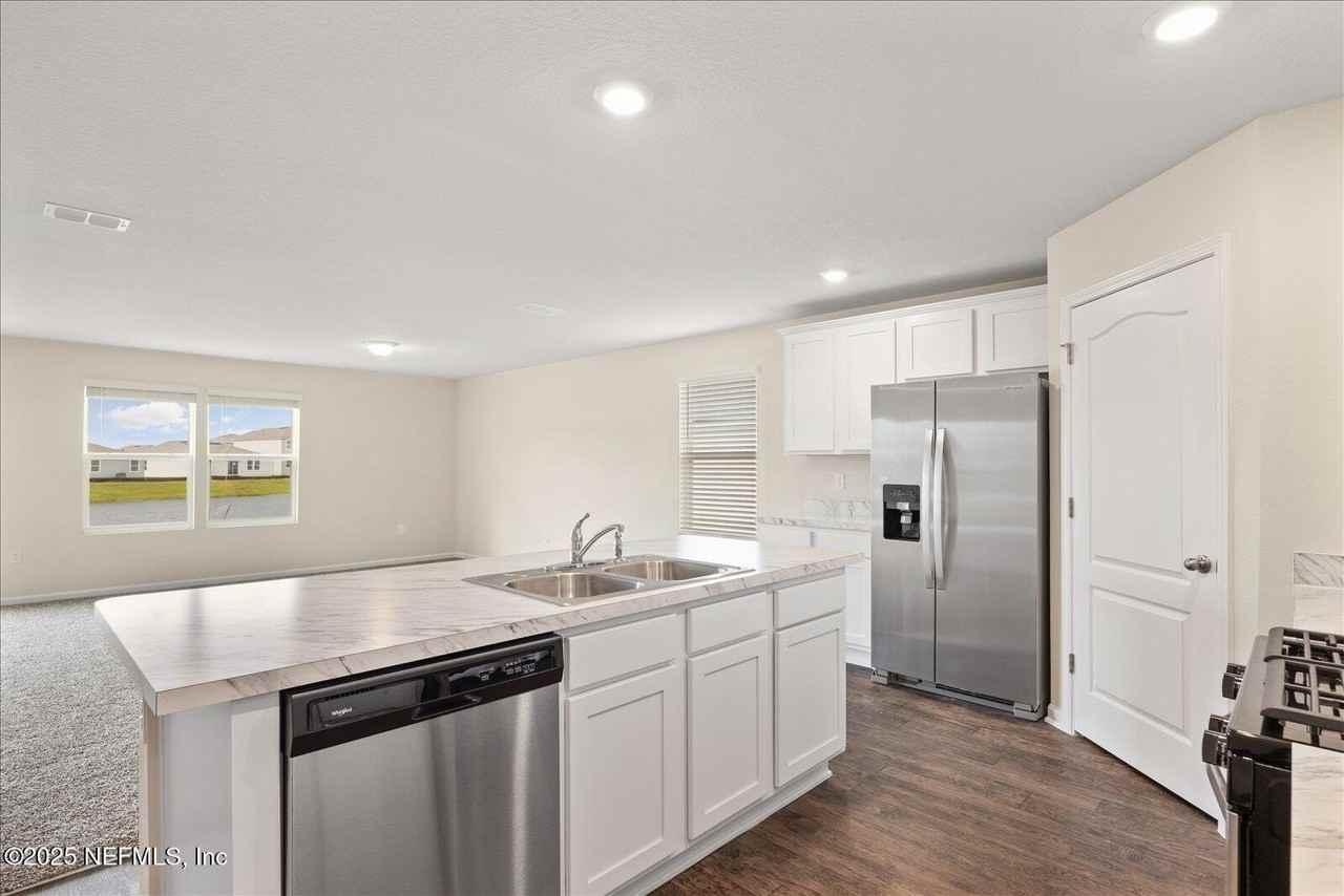 158 Albacete Road - Photo 6 of 36