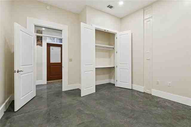 137 Carondelet Street #101 - Photo 6 of 12