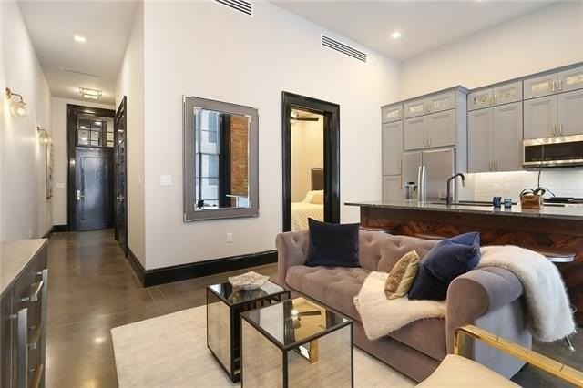 419 Carondelet St #203 - Photo 6 of 18