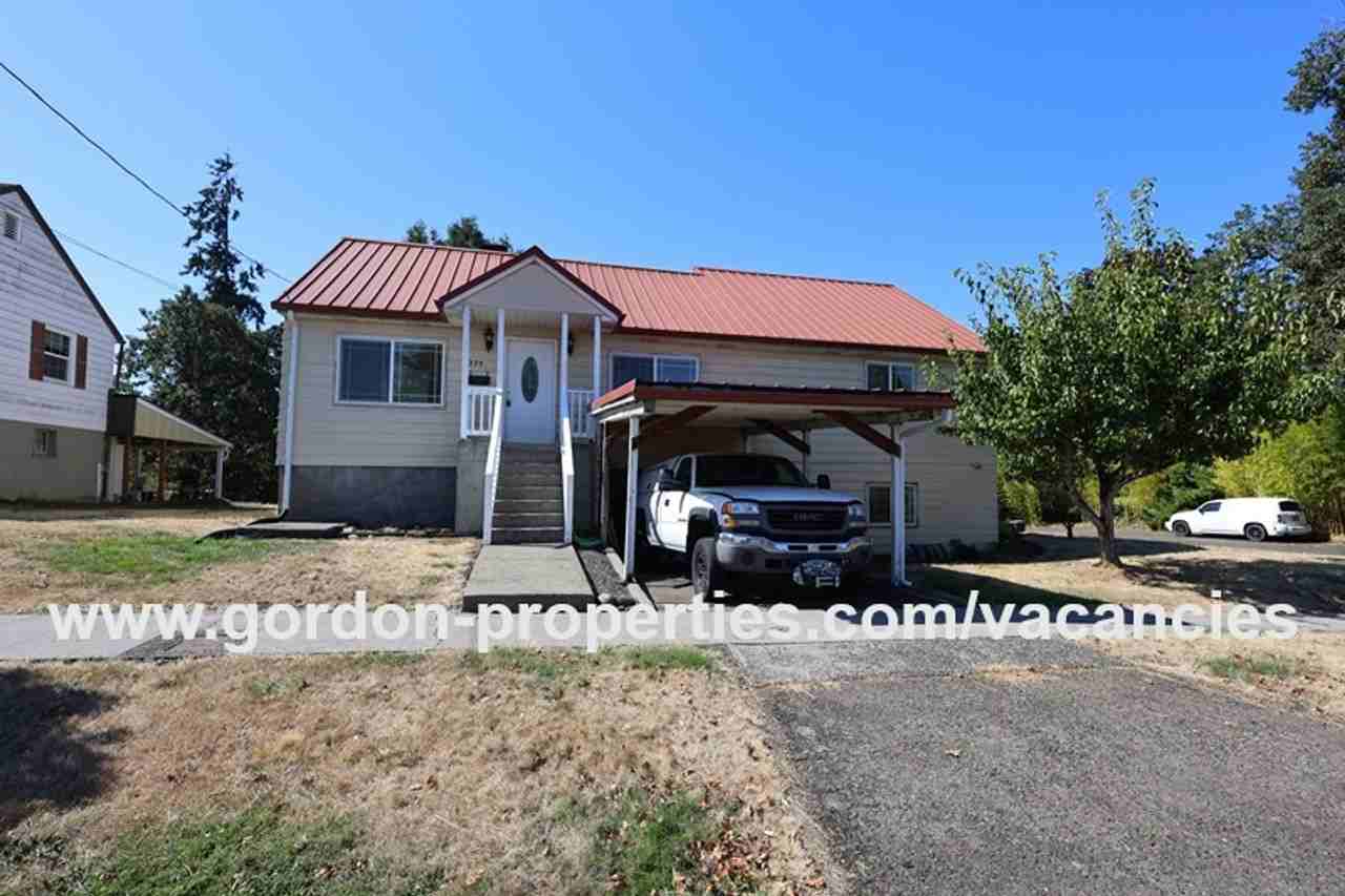 275 S 5th St #A - Photo 2 of 34