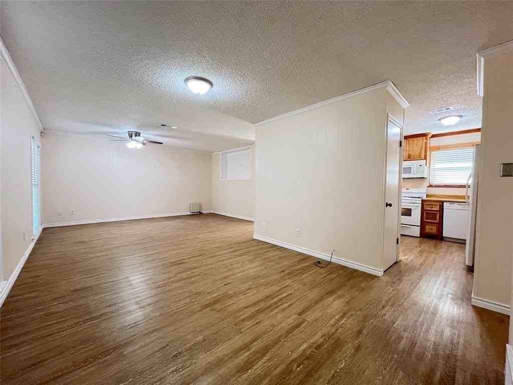 3820 Titan Trl - Photo 2 of 14