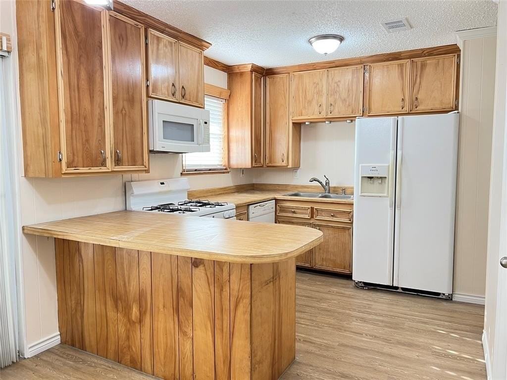 3820 Titan Trl - Photo 4 of 14